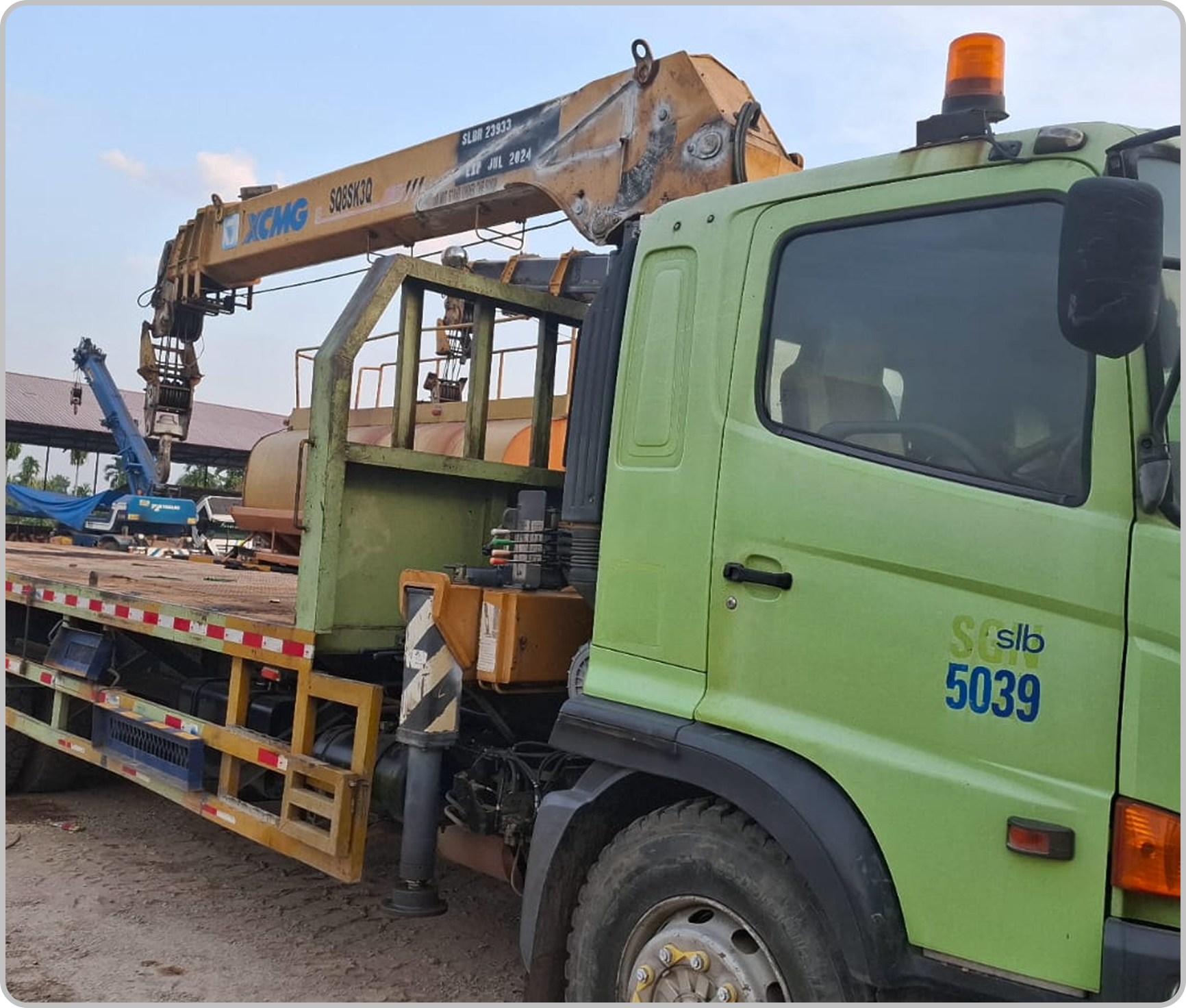 FOCO TRUCK HINO 500 (8 TON)